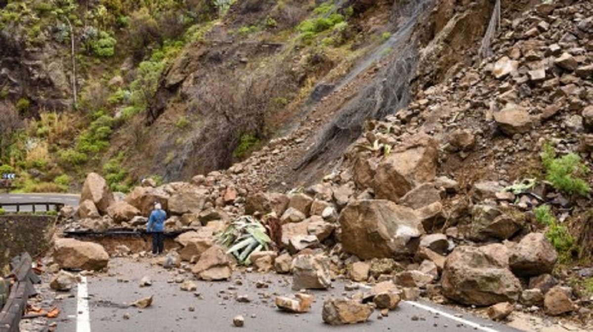 landslide 22 News Todayz प्रदेश के क्षतिग्रस्त पहाड़ों को ठीक करने के लिए केंद्र सरकार ने दी 971 करोड़ की बड़ी सौगात