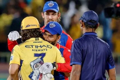 IPL 2024 Pant of Uttarakhands bat spoke fiercely created a stir News Todayz IPL 2024 : उत्तराखंड के ऋषभ पंत ने आईपीएल में दिखाया अपना जलवा, मैच जीतने पर गले मिले दो पहाड़ी…