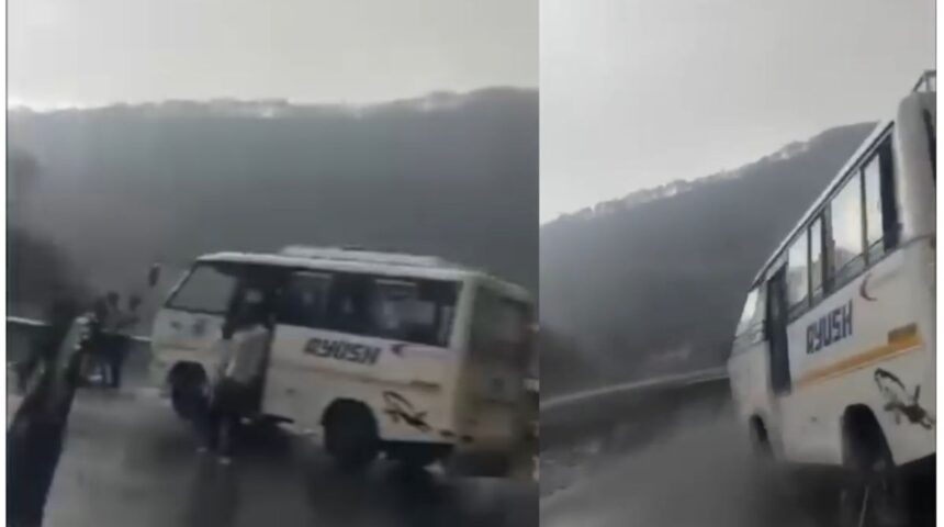 Chardham Yatra yatra two buses collided 1 1 News Todayz चारधाम यात्रा के दौरान दो बसों की जोरदार भिडंत, देखें खौफनाख वीडियो…