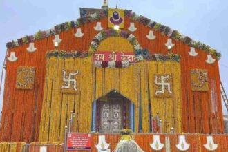 Kedarnath mandir 2024 pahadi khabarnama 1 News Todayz Kedarnath dham: आज खुले केदारनाथ धाम के कपाट, 20 कुंतल फूलों से सजा बाबा का धाम....