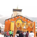 1541187 nandini deeksha 2025 05 01t131031784 News Todayz 2 मई को खुलेंगे बाबा केदारनाथ के कपाट, 108 क्विंटल फूलों से सजाया गया मंदिर परिसर