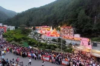 15 06 2023 kainchi dham 23441801 News Todayz कैंचीधाम में यातायात व्यवस्था को लेकर मुख्य सचिव अधिकारियों संग की बैठक