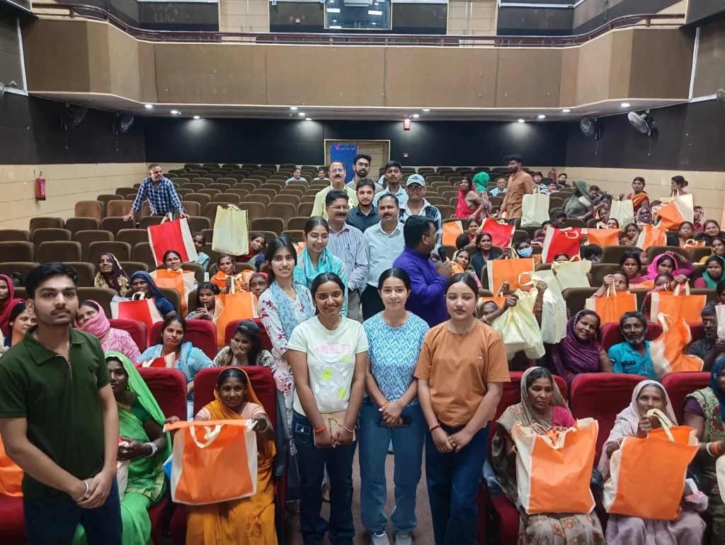 नगर निगम देहरादून, स्वास्थ्य विभाग एवं वेस्ट वॉरियर्स संस्था ने रैग पिकर्स के लिए निःशुल्क स्वास्थ्य शिविर आयोजित किया 4 669b69c2 2902 4262 b05e 41ba3dacd441 News Todayz नगर निगम देहरादून, स्वास्थ्य विभाग एवं वेस्ट वॉरियर्स संस्था ने रैग पिकर्स के लिए निःशुल्क स्वास्थ्य शिविर आयोजित किया