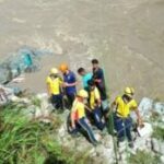 1750935262 IMG 20250626 WA0009 e1750933846778 300x174 1 News Todayz अलकनंदा नदी में समाई यात्रियों से भरी बस