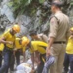 WhatsApp Image 2025 06 26 at 13.08.23 b889900a 300x188 1 News Todayz चकराता मार्ग पर वाहन दुर्घटना, तीन की मौत, एक घायल, SDRF रेस्क्यू में जुटी