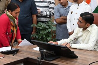 WhatsApp Image 2025 07 03 at 5.14.10 PM News Todayz डीएम ने पकड़ा भीषण खेल, एक ही व्यक्ति ने गुमराह कर दो बार विक्रय कर दी टिहरी बांध प्रभावितों को भूमि