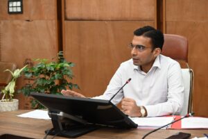 1753775805 IMG 20250725 WA0034 scaled 300x200 1 News Todayz डीएम ने किया पत्नी पर बन्दूक तनने वाले पति का शस्त्र लाइसेन्स निलंबित, बन्दूक जब्त