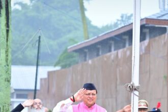 IMG 20250823 171607 News Todayz सीएम धामी ने 79वें स्वतंत्रता दिवस के अवसर पर मुख्यमंत्री आवास में किया ध्वजारोहण