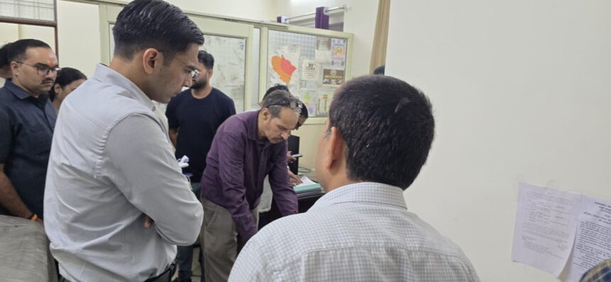 WhatsApp Image 2025 08 11 at 6.34.11 PM 1 scaled 1 News Todayz जिले में मूसलाधार बारिश, ग्राउंड जीरो पर डीएम, प्रातःकाल से ही सड़कों पर स्थिति का लिया जायजा