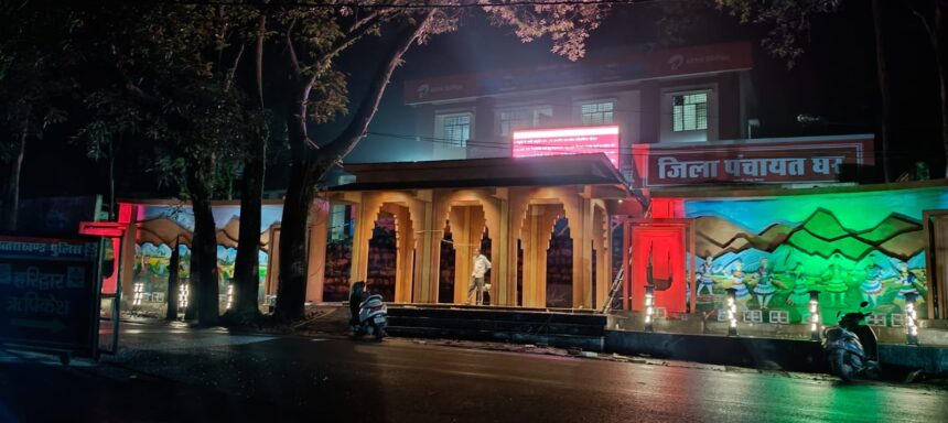 WhatsApp Image 2025 08 12 at 10.17.32 PM News Todayz दून के मुख्य चौराहे अब चौराहे कम, भव्य सुरक्षित शो-केस दिखते हैं ज्यादा