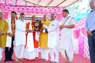 Gramutsav News Todayz भारतीय समाज में ‘प्राइवेसी’ एक अजनबी विचार क्यों है?. देवेंद्र कुमार बुडाकोटी