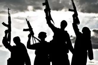 पाकिस्तान के पंजाब प्रांत में 10 आतंकवादी गिरफ्तार News Todayz आतंकवाद खत्म करने की प्रतिबद्धता: पाकिस्तान के सुरक्षा बलों ने खैबर पख्तूनख्वा में 17 आतंकवादियों को किया ढेर