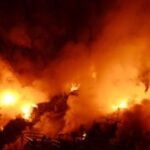 24 10 2022 fire news 23161170 News Todayz निरंजनपुर मंडी मे लगी भीषण आग, फल सब्जी समेत दुकानों का सामान जलकर राख
