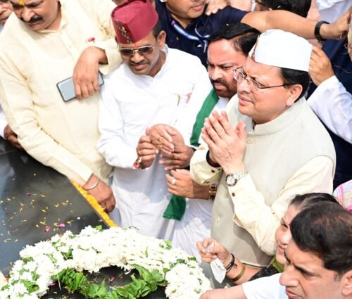 30cb6f48 c127 4416 94a7 34837ae9efdc News Todayz रामपुर तिराहा शहीद स्मारक पर सीएम धामी ने दी श्रद्धांजलि, बोले- ‘काला अध्याय’ है 2 अक्टूबर 1994