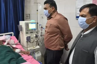 WhatsApp Image 2025 10 08 at 17.33.19 980x453 1 News Todayz व्यवस्था सुधारने के निर्देश: देहरादून के अस्पताल में ओपीडी का निरीक्षण कर स्वास्थ्य सचिव ने रंग-पुताई और स्वच्छता पर ध्यान देने को कहा