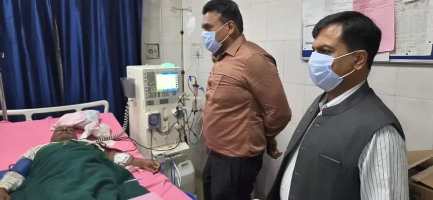 WhatsApp Image 2025 10 08 at 17.33.19 980x453 1 News Todayz व्यवस्था सुधारने के निर्देश: देहरादून के अस्पताल में ओपीडी का निरीक्षण कर स्वास्थ्य सचिव ने रंग-पुताई और स्वच्छता पर ध्यान देने को कहा