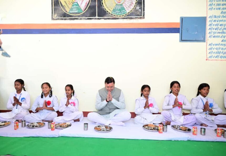 WhatsApp Image 2025 10 15 at 3.56.27 PM News Todayz आदर्श चंपावत के स्वप्न को साकार करने की दिशा में सरकार की योजनाएं होंगी मील का पत्थर साबित: मुख्यमंत्री