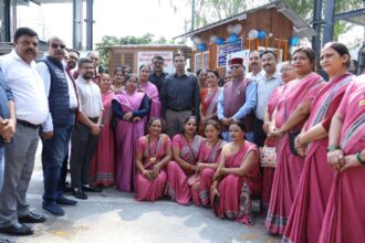 WhatsApp Image 2025 10 15 at 5.15.42 PM News Todayz ऑटोमेटेड पार्किंग अन्तर्गत 2 वाहन ‘‘फ्री सखी कैब सुविधा’’ जनमानस को समर्पित