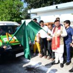 WhatsApp Image 2025 10 16 at 1.31.17 PM News Todayz मुख्यमंत्री ने 09 मोबाइल मेडिकल यूनिट को हरी झंडी दिखा किया रवाना