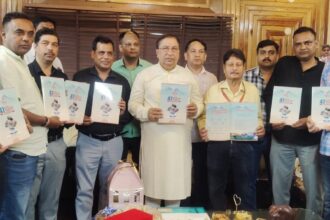 WhatsApp Image 2025 10 22 at 12.15.05 PM News Todayz राज्यसभा सांसद नरेश बंसल ने किया पीआरएसआई राष्ट्रीय सम्मेलन-2025 के ब्रोशर का विमोचन