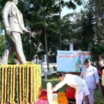 WhatsApp Image 2025 12 08 at 10.27.55 AM News Todayz सीएम धामी ने जनरल बिपिन रावत की पुण्यतिथि पर पुष्पचक्र अर्पित कर दी श्रद्धांजलि