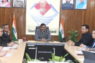 WhatsApp Image 2025 12 19 at 3.14.18 PM News Todayz मुख्य सचिव ने की राष्ट्रीय राजमार्ग के नयी एवं गतिमान परियोजनाओं की समीक्षा