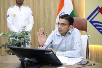 WhatsApp Image 2026 01 02 at 4.33.54 PM News Todayz अवैध वसूली व भ्रष्टाचार की शिकायत पर डीएम का सख्त एक्शन, पटवारी निलंबित