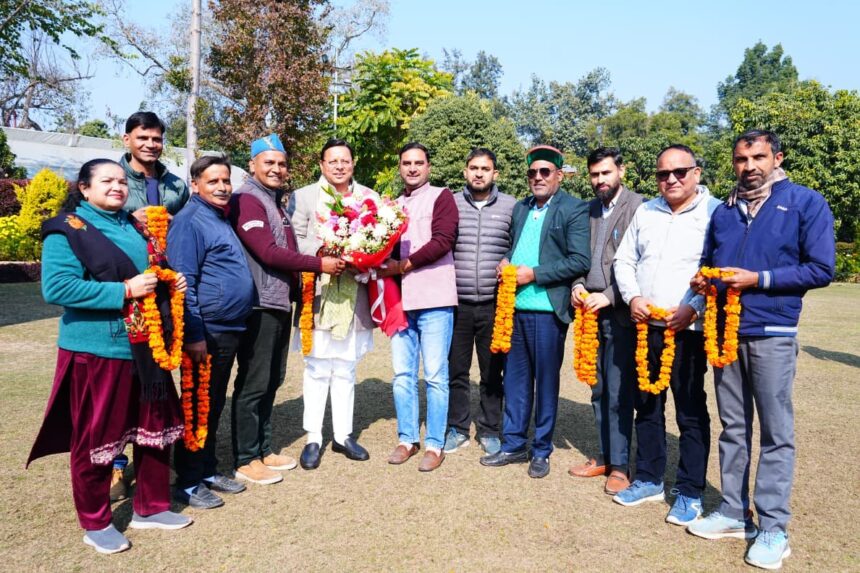 WhatsApp Image 2026 01 16 at 1.47.21 PM News Todayz उपनल कर्मचारी संघ ने की मुख्यमंत्री धामी से भेंट, ‘समान कार्य–समान वेतन’ संबंधी कैबिनेट के निर्णय के लिए किया आभार व्यक्त