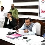 5bcd6c88aa27d5656f98ad62dbfc5188 News Todayz जिलाधिकारी ने फरियादियों की सुनी समस्याएं, शेष 36 शिकायतों को समयबद्ध निस्तारण के लिए विभागों को भेजा