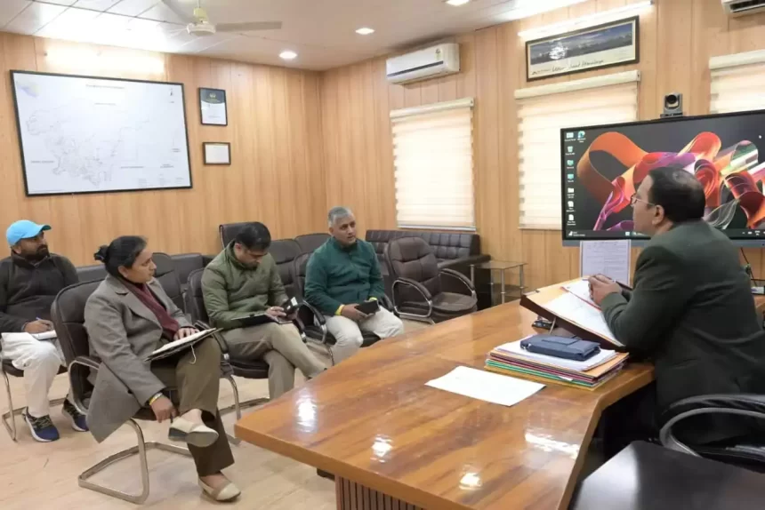 85a6b116aac4069c6f4a099de5c1541d News Todayz उत्तरकाशी प्रशासन की पहल: पर्यावरण संरक्षण और टूरिज्म को साथ बढ़ावा देने की तैयारी