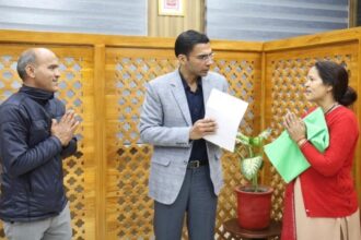 IMG 20260217 WA0353 960x560 1 News Todayz अरबों की सरकारी जमीन से हटा अवैध गन्ने का कब्जा