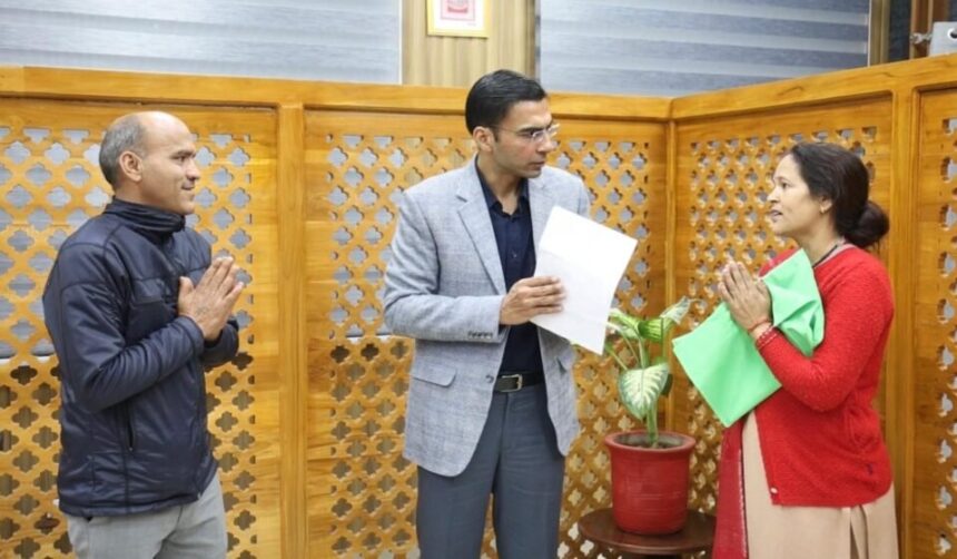 IMG 20260217 WA0353 960x560 1 News Todayz अरबों की सरकारी जमीन से हटा अवैध गन्ने का कब्जा