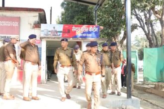 d 1 News Todayz जनपद की पहली परेड में कडे तेवरों में दिखे पुलिस कप्तान