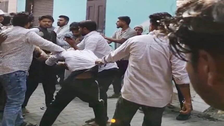 d 3 7 News Todayz कार पार्किंग विवाद में युवक की जमकर पिटाई