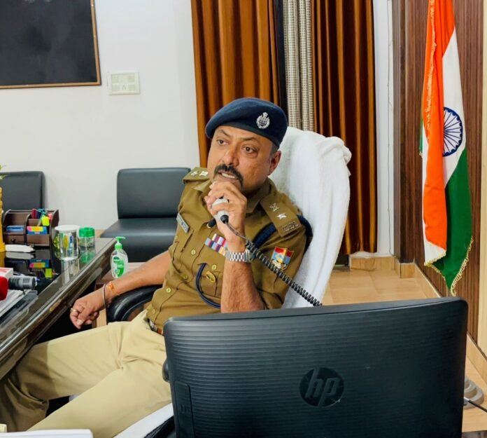 d 2 7 News Todayz अवैध खनन प्रकरण में चौकी प्रभारी सहित 6 निलम्बित