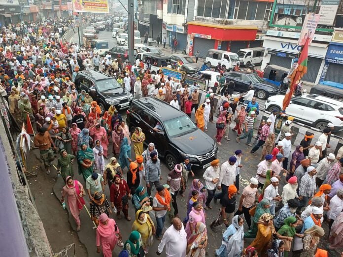 d 3 5 News Todayz जयकारों के साथ निकली नगर परिक्रमा, भक्तिमय हुआ पूरा शहर