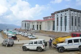 d 4 5 2 News Todayz विधानसभा सत्र का तीसरा दिनः सड़क से लेकर सदन तक ‘घमासान’