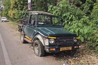 d 4 9 News Todayz जिप्सी और तेज रफ्तार कार की टक्कर,तीन घायल