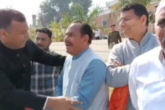 d 5 News Todayz गृहमंत्री के कार्यक्रम की तैयारियों का जायजा लेने पहंुचे सीएम का स्वागत करने से रोकने पर भड़के भाजपा नेता