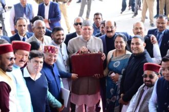 d 8 News Todayz सीएम धामी ने किया ₹1,11,703.21 करोड़ का बजट पेश