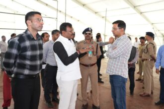 WhatsApp Image 2026 04 11 at 1.48.42 PM News Todayz मुख्य सचिव समेत शासन-प्रशासन के वरिष्ठ अधिकारियों ने प्रधानमंत्री के दौरे को लेकर किया स्थलीय निरीक्षण