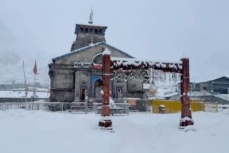 d 1 News Todayz केदारनाथ धाम हुई जमकर बर्फबारी