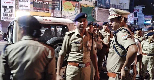 d 2 20 News Todayz देर रात तक खुले बार-रेस्टोरेंट पर कार्यवाही, दो संचालकों पर मामला दर्ज