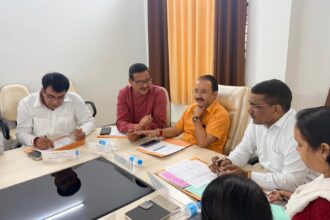 15 v News Todayz शिकायती प्रकरणों पर आयोग अध्यक्ष संजय नेगी ने की सुनवाई