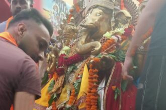 20 c News Todayz 250 किलो पीतल की प्रतिमा का हरिद्वार में हुआ सांकेतिक विसर्जन