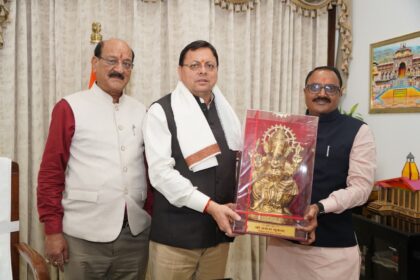 20 m News Todayz मुख्यमंत्री धामी से मध्य प्रदेश के कैबिनेट मंत्री राकेश शुक्ला ने की भेंट