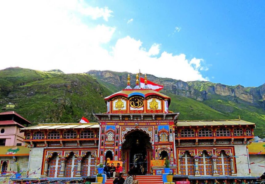 Badrinath Dham News Todayz बद्रीनाथ में बना आस्था का नया कीर्तिमान, यात्री संख्या के सभी पुराने रिकॉर्ड टूटे