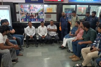 15 f News Todayz देहरादून, ऋषिकेश रेल स्टेशन पर स्वच्छता पखवाड़ा के तहत जन-जागरूकता अभियानों का आयोजन