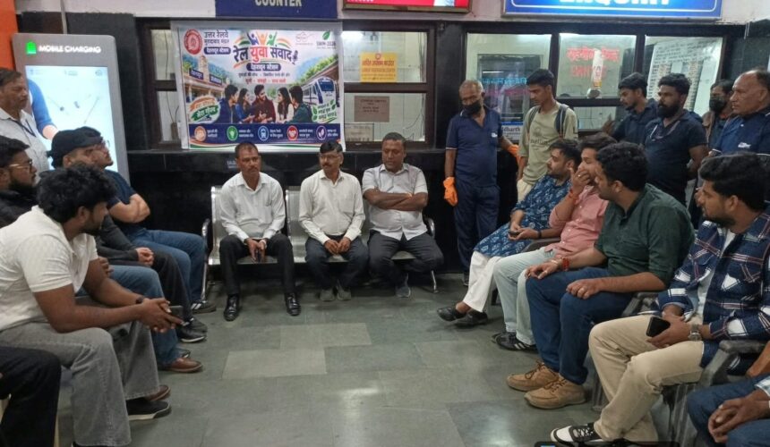 15 f News Todayz देहरादून, ऋषिकेश रेल स्टेशन पर स्वच्छता पखवाड़ा के तहत जन-जागरूकता अभियानों का आयोजन