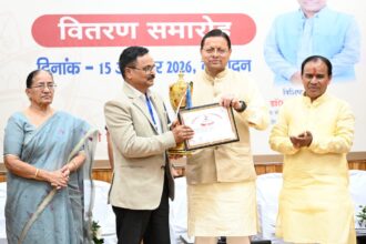 15 g News Todayz मेधावी विद्यार्थी उत्तराखंड के उज्ज्वल भविष्य के आधार स्तंभः मुख्यमंत्री
